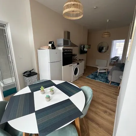 Apartamento Immeuble Bavay 3 Apparts, 4 Chambres, 5 Ambiances