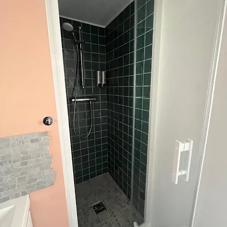 Immeuble Privatif 12 Pers, 3 Thematiques アパート ヴァランシエンヌ