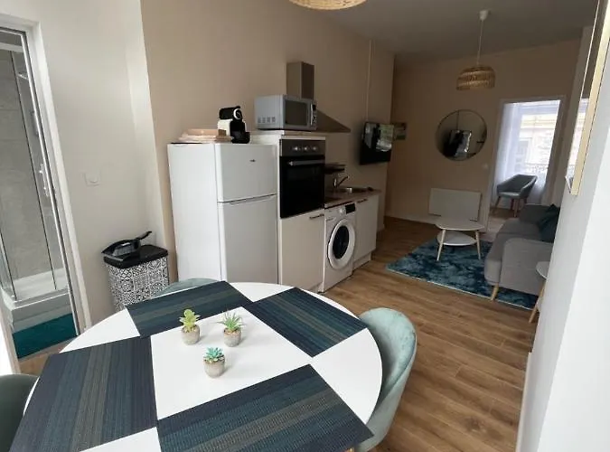 Appartement Immeuble Bavay 3 Apparts, 4 Chambres, 5 Ambiances